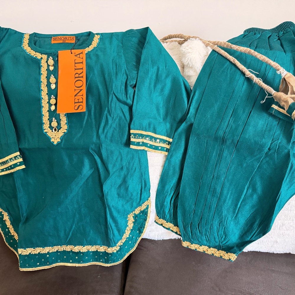 New girls 3 piece shalwar kameez